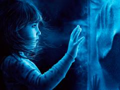Poltergeist thriller films