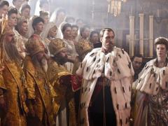 Thriller movies about kings and queens